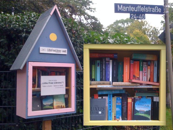 Little Free Library Manteuffelstrasse/Hamburg